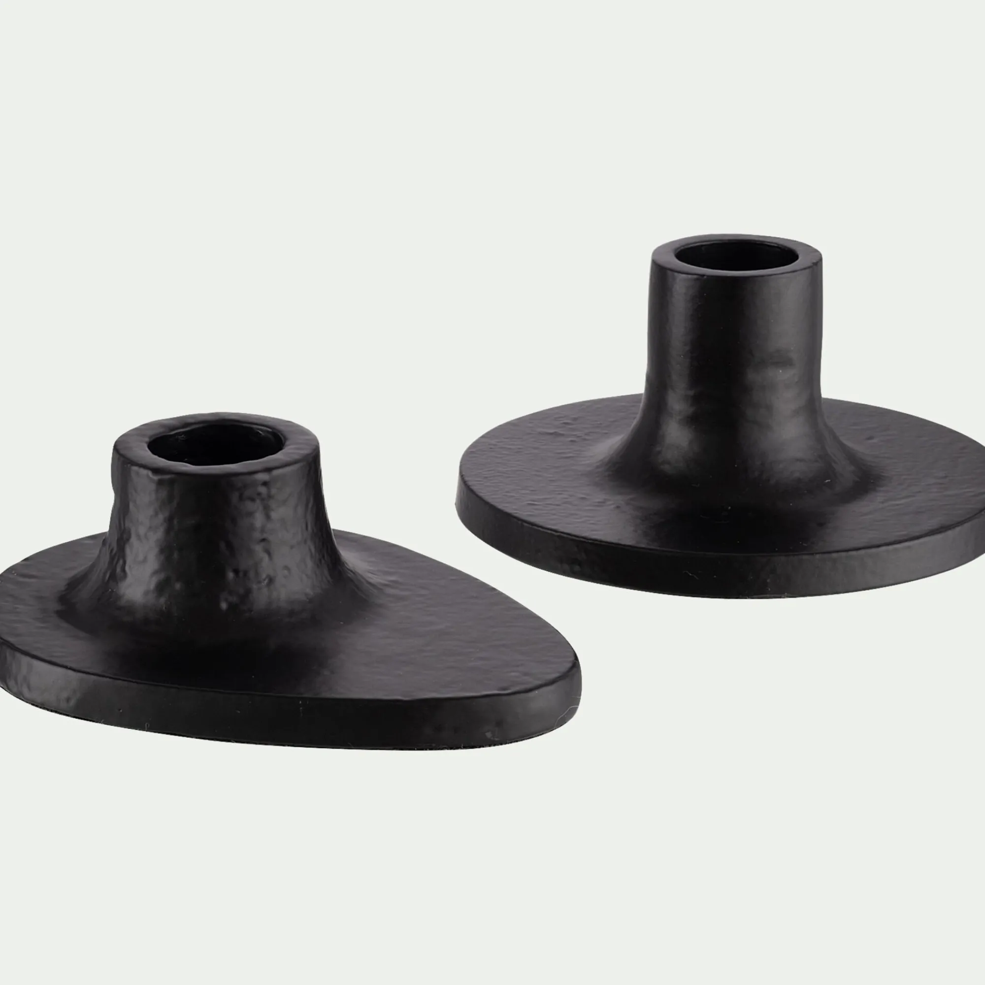 alinea Bougeoir*Bougeoir ovale en fonte d'aluminium H3,5cm - noir