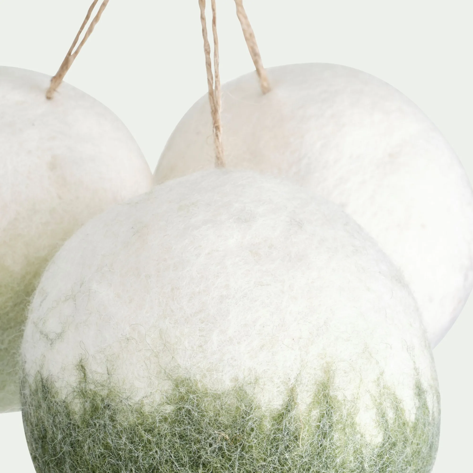 alinea Boule De Noël*Boule de Noël en laine D9cm (couleur aléatoire)