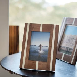 alinea Cadre Photo*Cadre à poser rayé en bois 16x22cm - Bois foncé