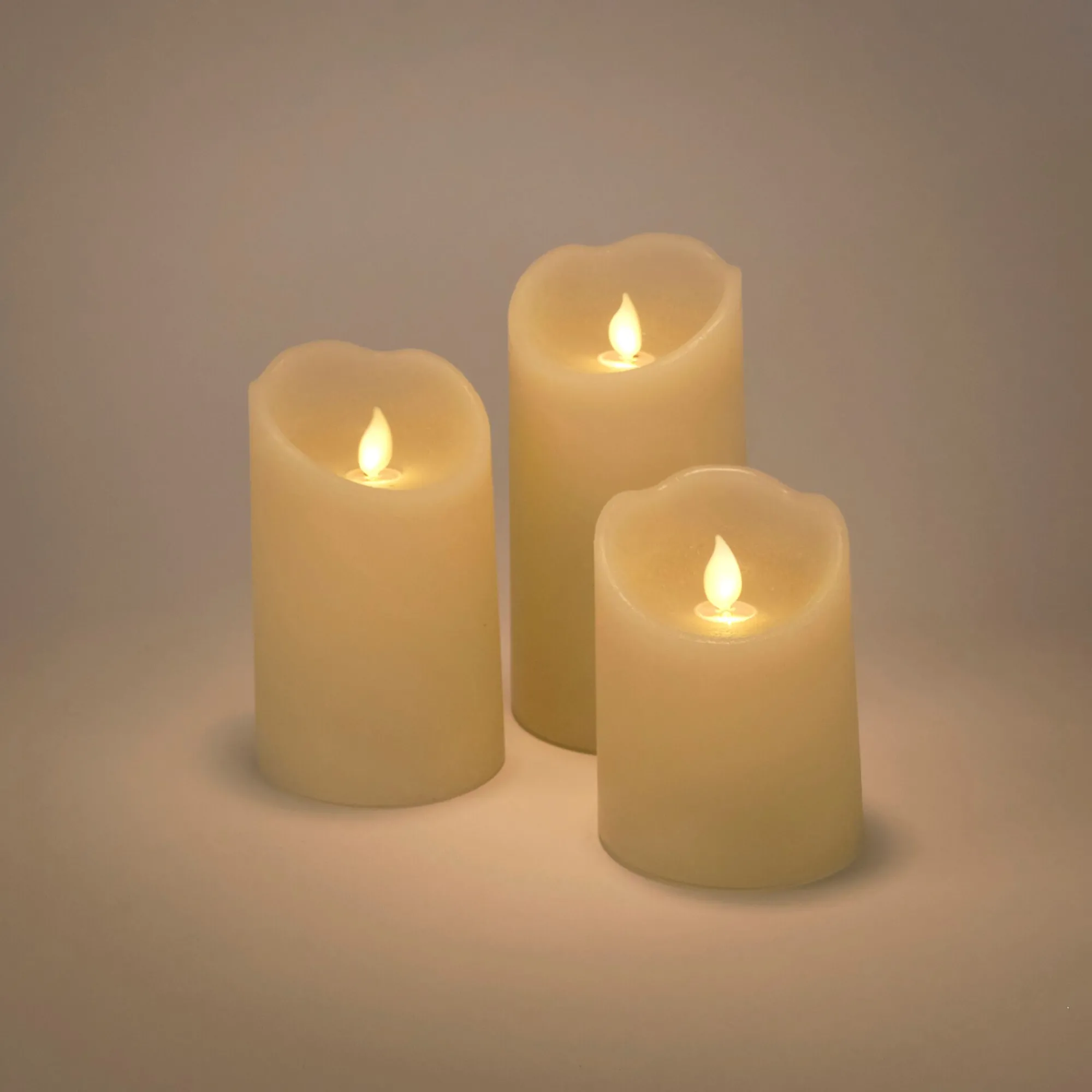 alinea Bougie Et Photophore De Noël*Lot de trois bougies à LED H26cm - Blanc