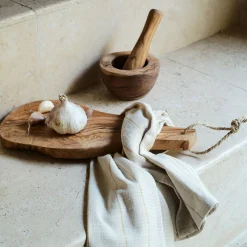 alinea Salière Et Poivrière|Plat De Service Et Saladier*Planche de présentation organique en bois d'olivier 14x35cm - Naturel