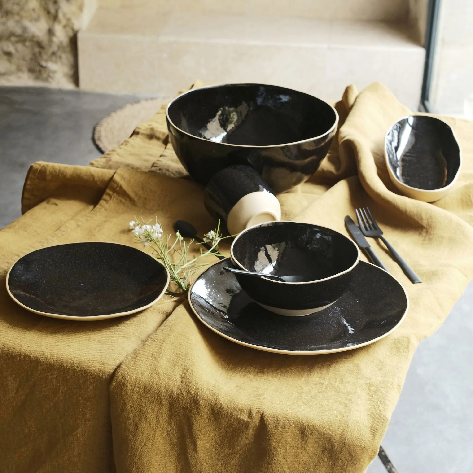 alinea Plat De Service Et Saladier*Plat ovale en grès recyclé L33cm - Noir