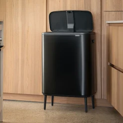 alinea Poubelle*Poubelle de tri Brabantia de cuisine en acier et plastiques recyclés - mat 2x30L Noir