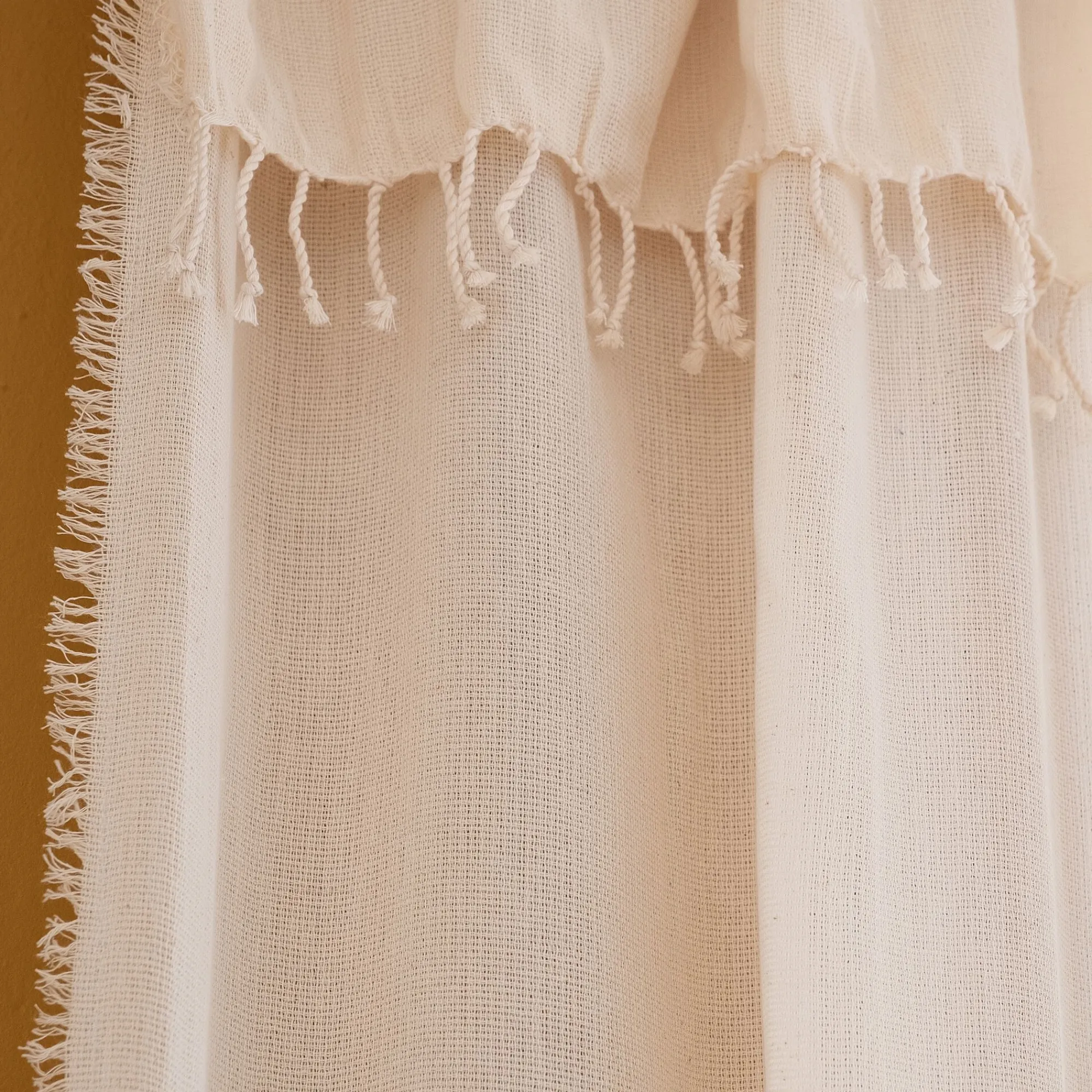 alinea Rideau*Rideau à anneaux pinces en coton finition franges 105x280cm - cassé Blanc