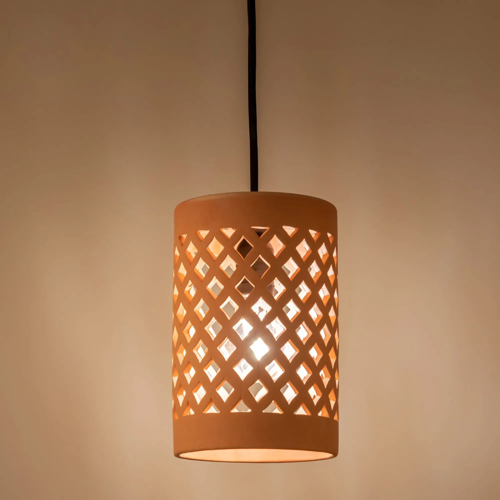 alinea Luminaire Exterieur|Lampe Et Lampadaire D'Extérieur*Suspension extérieure cylindrique ajourée en terre cuite - argile D15cm Rose