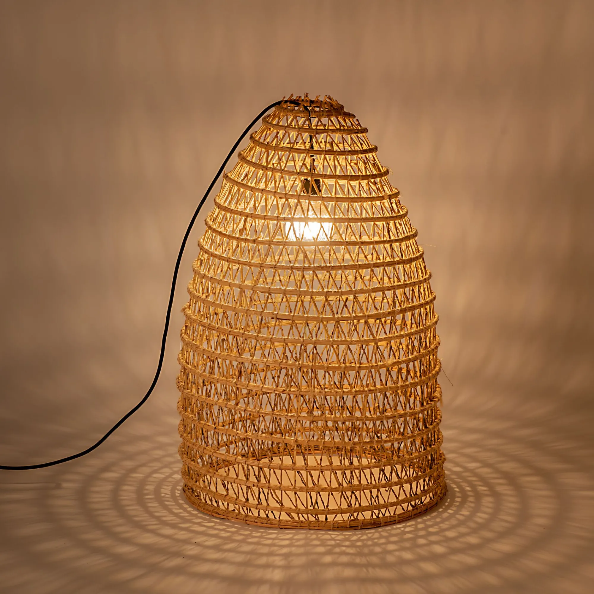 alinea Luminaire Exterieur|Lampe Et Lampadaire D'Extérieur*Suspension extérieure électrifiée en fibre de palmier D45xH80cm - Naturel